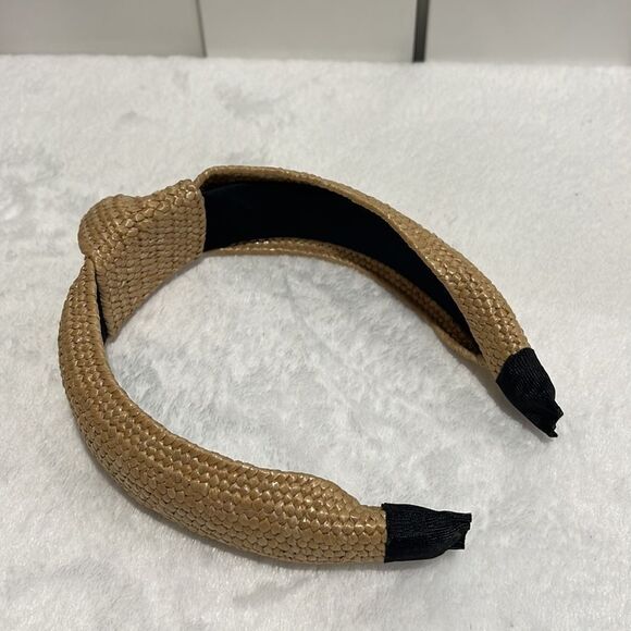 Brand New!! Woven headband with knit detail - Picture 3 of 3